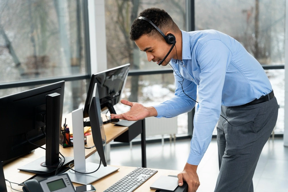 10 Steps to Starting a Business in Your Local Area 9 "Support system interface showing live chat and help center features for user assistance.